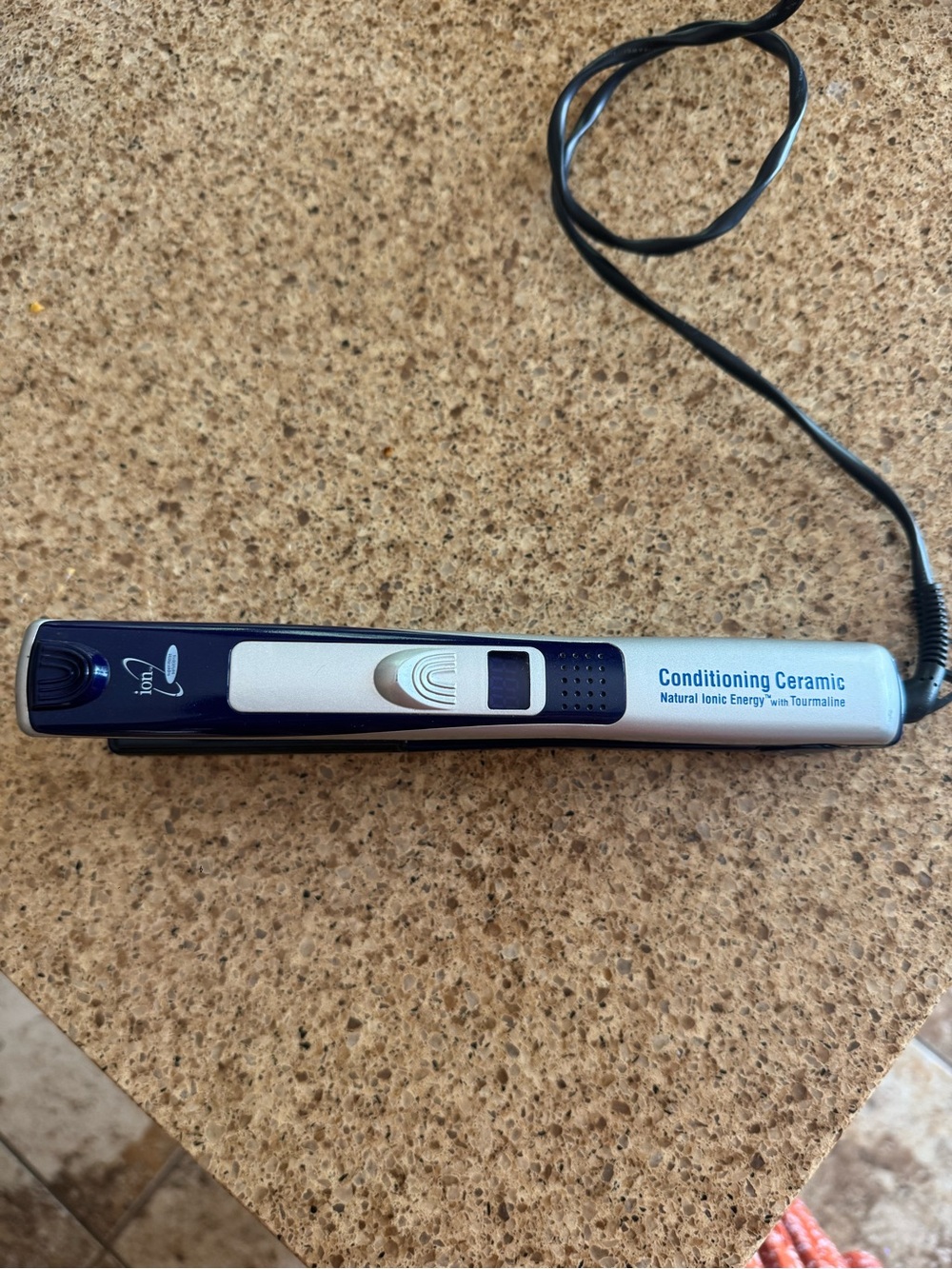 Ion hair straightener